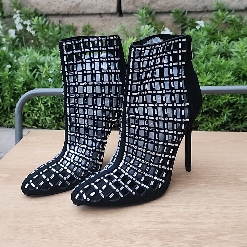 GUESS Women's Randir Black Suede with Rhinestone Dress Booties Size 8 M NWOT